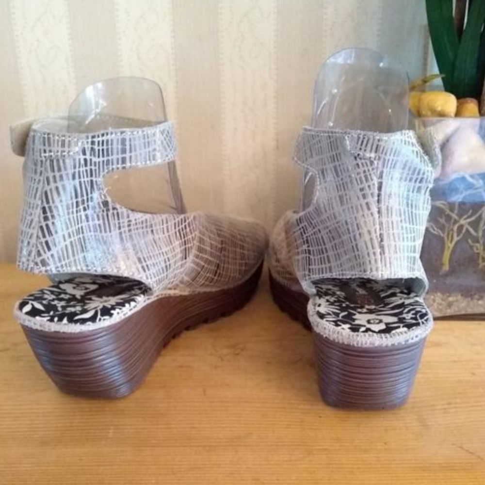 bernie mev. Mely Beige Print Size 8 - Picture 8 of 11